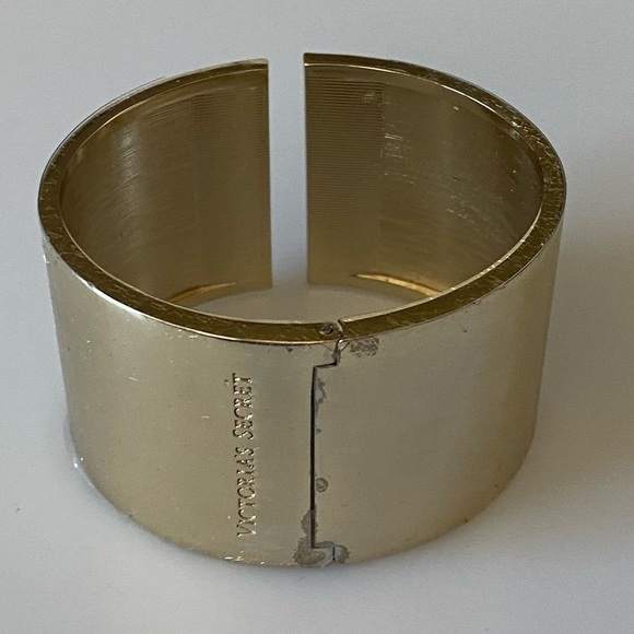 3 Victoria’s Secret Cuff Bracelet Hinged Gold Tone - Picture 7 of 10